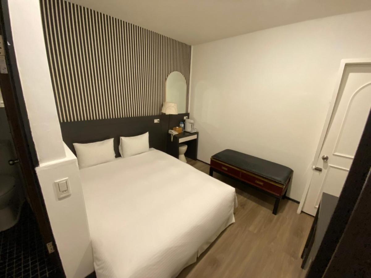Queens Hotel Taipei Eksteriør billede