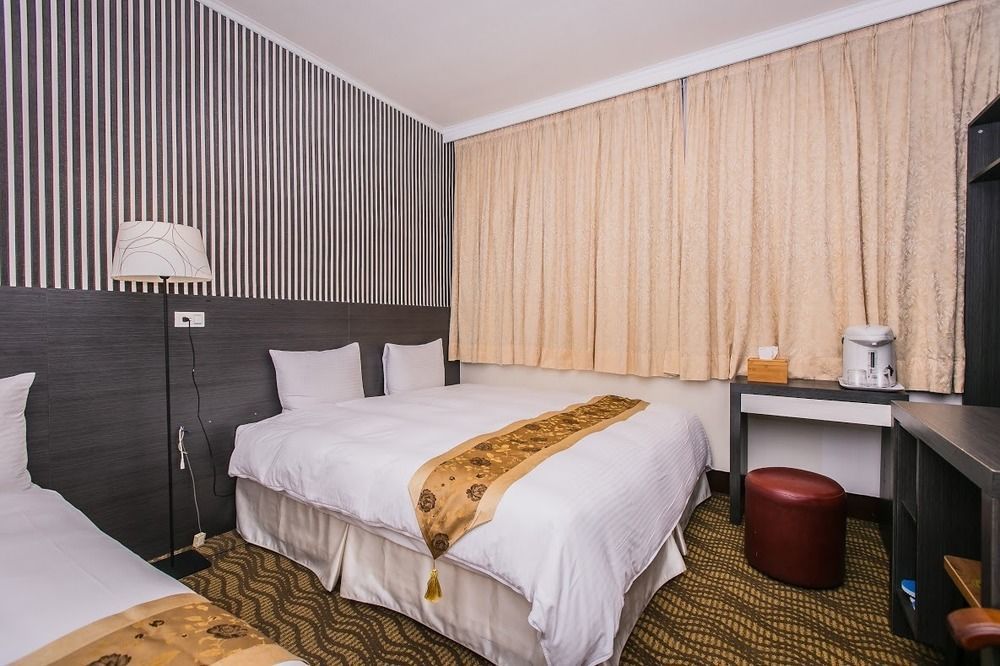 Queens Hotel Taipei Eksteriør billede