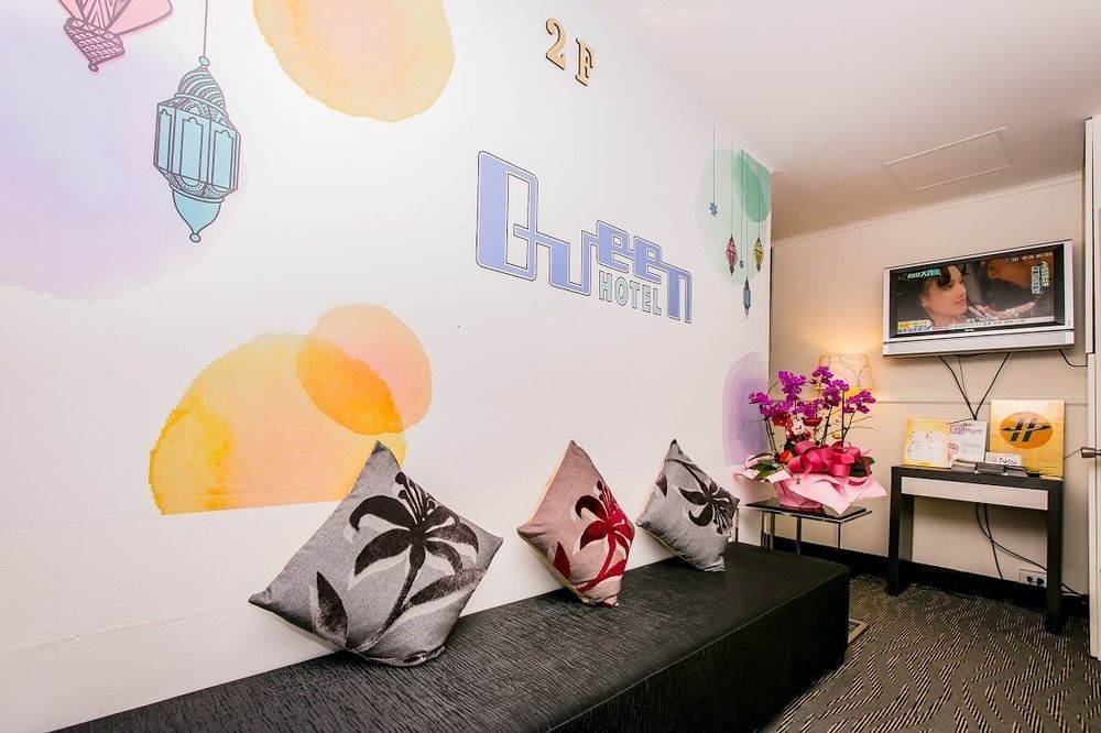 Queens Hotel Taipei Eksteriør billede